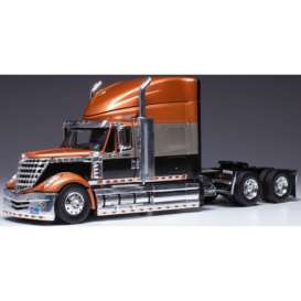 International  - Lonestar 2010 orange metallic - 1:43 - IXO Models - TR152 - ixTR152 | The Diecast Company