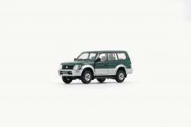 Toyota  - Land Cruiser Prado green - 1:64 - BM Creations - 64B0352 - BM64B0352rhd | The Diecast Company