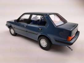 Volvo  - 340 1987 blue-grey - 1:18 - Triple9 Collection - 1800414 - T9-1800414 | The Diecast Company