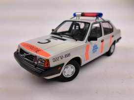 Volvo  - 340  1987 white/orange/blue - 1:18 - Triple9 Collection - 1800415 - T9-1800415 | The Diecast Company