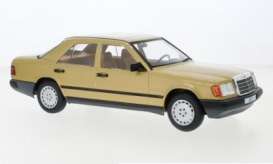 Mercedes Benz  - 300E (W124) 1984 dark beige metallic - 1:18 - MCG - 18412 - MCG18412 | The Diecast Company