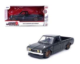 Datsun  - 620 pick-up 1972 black - 1:24 - Jada Toys - 34298 - jada34298 | The Diecast Company