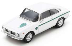 Alfa Romeo  - GTA 1965 white/green - 1:43 - Schuco - 09341 - schuco09341 | The Diecast Company