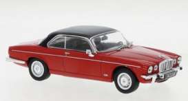 Jaguar  - XJ12 1976 red - 1:43 - IXO Models - CLC486 - ixCLC486 | The Diecast Company