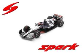 Scuderia Alphatauri  - AT04 2023 white/red - 1:18 - Spark - 18S958 - spa18S958 | The Diecast Company