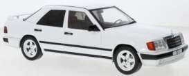 Mercedes Benz  - W124 Tuning 1986 white - 1:18 - MCG - 18343 - MCG18343 | The Diecast Company