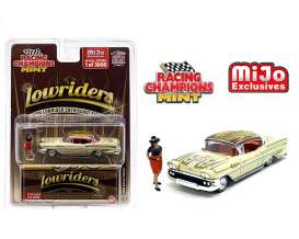 Chevrolet  - Impala Lowrider & Figure 1958 cream-green - 1:64 - Racing Champions - CP1012 - RCCP1012 | The Diecast Company