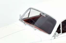 Daimler  - 250 V6 1962 white - 1:18 - KK - Scale - 181034 - kkdc181034 | The Diecast Company