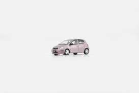 Toyota  - Yaris pink - 1:64 - BM Creations - 64B0375 - BM64B0375Rhd | The Diecast Company
