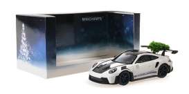 Porsche  - 911 2023 white/blue - 1:43 - Minichamps - 410062105 - mc410062105 | The Diecast Company