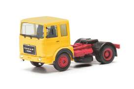 Roman  - Diesel 4x2 yellow - 1:87 - Herpa - H310550-003 - herpa310550-003 | The Diecast Company