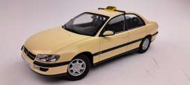 Opel  - Omega B 1996 ivory - 1:18 - Triple9 Collection - 1800434 - T9-1800434 | The Diecast Company