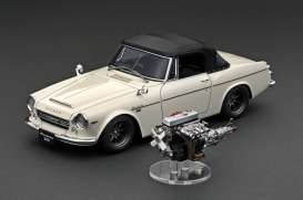 Datsun  - Fairlady 2000 (SR311)  white - 1:18 - Ignition - IG2708 - IG2708 | The Diecast Company