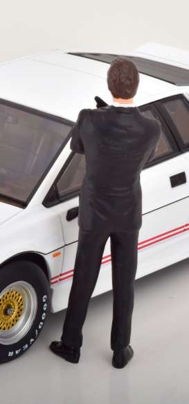 diorama Figures - James Bond  - 1:18 - KK - Scale - KKFIG019 - KKFIG019 | The Diecast Company