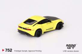 Nissan  - Z 400 2024 yellow - 1:64 - Mini GT - 00752-L - MGT00752lhd | The Diecast Company