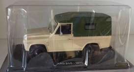 ARO  - 240 1972 cream-white - 1:24 - Magazine Models - ABACR922 - mag24G1T51002 | The Diecast Company