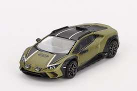 Lamborghini  - Huracan 2024 green - 1:64 - Mini GT - 00779-R - MGT00779rhd | The Diecast Company