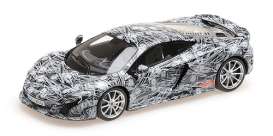McLaren  - 675 LT Coupe 2015 camouflaged - 1:43 - Minichamps - 537154424 - mc537154424 | The Diecast Company