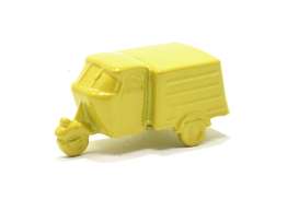 Piaggio  - Ape Yellow - 1:76 - Officina 942 - 1033C - Off1033C | The Diecast Company