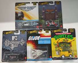 Assortment/ Mix  - Pop Culture 979K various - 1:64 - Hotwheels - HXD63 - hwmvHXD63-979K | The Diecast Company