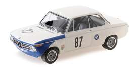 BMW  - 2002 1969 white/blue - 1:18 - Minichamps - 155692787 - mc155692787 | The Diecast Company