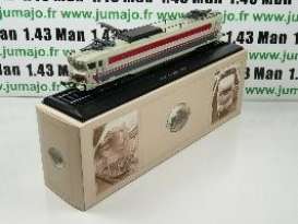 Trains  - 1964 cream/red - 1:87 - Magazine Models - MEA54 - magMEA54 | The Diecast Company