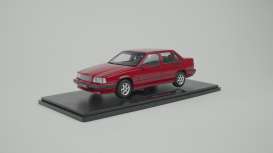 Volvo  - 850 1993 signal red - 1:18 - Triple9 Collection - 1800520 - T9-1800520 | The Diecast Company