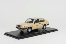 Volvo  - 343 1982 yellow-beige - 1:18 - Triple9 Collection - 1800540 - T9-1800540 | The Diecast Company