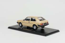 Volvo  - 343 1982 yellow-beige - 1:18 - Triple9 Collection - 1800540 - T9-1800540 | The Diecast Company