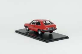Volvo  - 343 1982 red - 1:18 - Triple9 Collection - 1800541 - T9-1800541 | The Diecast Company