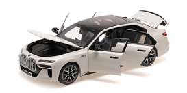 BMW  - i7 M70  2024 white metallic - 1:18 - Minichamps - 110023702 - mc110023702 | The Diecast Company