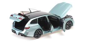 BMW  - M5 Touring 2024 green metallic - 1:18 - Minichamps - 110023902 - mc110023902 | The Diecast Company