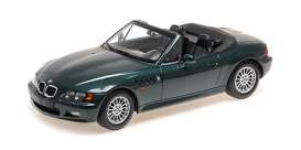BMW  - Z8 Roadster 2000 silver - 1:18 - Minichamps - 155024232 - mc155024232 | The Diecast Company