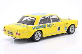 Mercedes Benz  - 300 SEL 6.8 1971 yellow/green - 1:18 - Werk83 - W18030003 - W18030003 | The Diecast Company