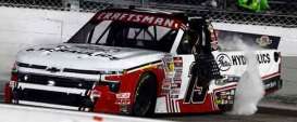 Chevrolet  - Silverado 2025 white/red - 1:64 - Action Racing Collectibles - W192565GATDCF - arcW192565GATDCF | The Diecast Company