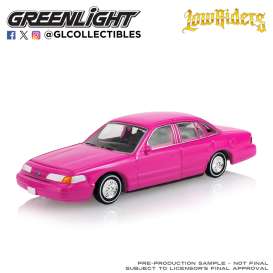 Ford  - Crown Victoria 1996 pink - 1:64 - GreenLight - 63090F - gl63090F | The Diecast Company