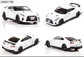 Nissan  - GT-R 2017 white pearl - 1:43 - Carnel - CN431702 - CN431702 | The Diecast Company