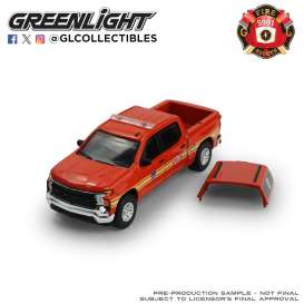 Chevrolet  - Silverado 2023 red - 1:64 - GreenLight - 67070E - gl67070E | The Diecast Company