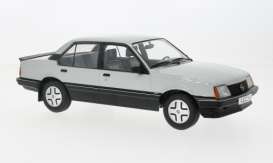 Opel  -  Ascona C 1981 silver - 1:18 - MCG - MCG18460 - MCG18460 | The Diecast Company
