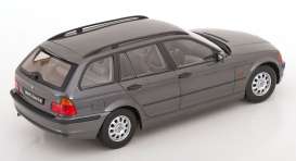 BMW  - E46 Touring 1999 grey metallic - 1:18 - KK - Scale - KKDC181463 - KKDC181463 | The Diecast Company
