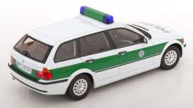 BMW  - E46 Touring 1999 white/green - 1:18 - KK - Scale - KKDC181464 - KKDC181464 | The Diecast Company