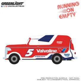 Chevrolet  - Panel Van  1939 red/white - 1:24 - GreenLight - 85092 - gl85092 | The Diecast Company