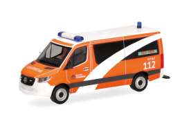 Mercedes Benz  - Sprinter 2018 orange/white - 1:87 - Herpa - 099066 - herpa099066 | The Diecast Company