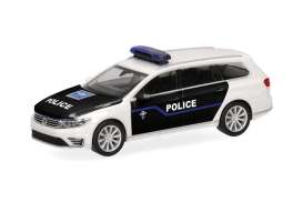 Volkswagen  - Passat Variant white/black - 1:87 - Herpa - 099097 - herpa099097 | The Diecast Company