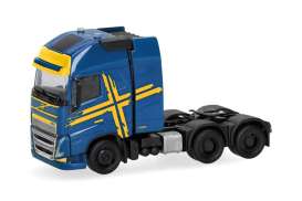 Volvo  - FH GL XL blue/yellow - 1:87 - Herpa - H318624-003 - herpa318624-003 | The Diecast Company