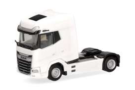 Daf  - XG+ 2a 2024 white - 1:87 - Herpa - H320900 - herpa320900 | The Diecast Company