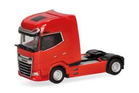 Daf  - XG+ 2a 2024 red - 1:87 - Herpa - H320917 - herpa320917 | The Diecast Company
