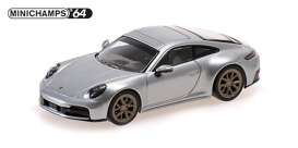 Porsche  - 911 (992.2) Carrera 2025 silver - 1:64 - Maxichamps - 640064024 - mc640064024 | The Diecast Company