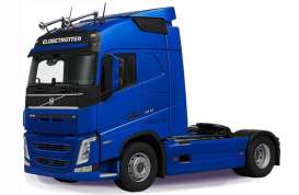 Volvo  - FH 2024 blue - 1:43 - Solido - 4319001 - soli4319001 | The Diecast Company