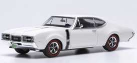 Oldsmobile  - 442 W-30 1970 white - 1:43 - IXO Models - IXOCLC621N.22 - ixoCLC621 | The Diecast Company